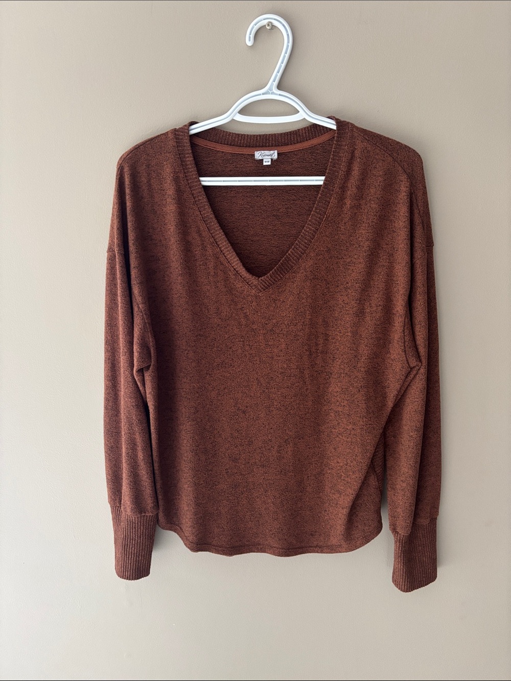 Kismet V-Neck Sweater in Rust